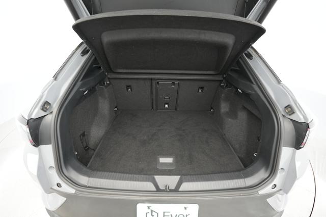 2021 Volkswagen ID.4 — photo 6 of 22