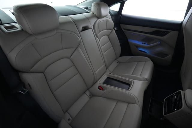 2023 Porsche Taycan — photo 4 of 28