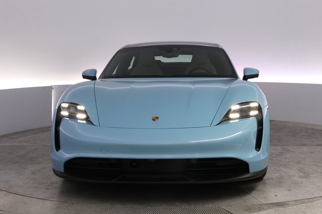 2023 Porsche Taycan — photo 9 of 28