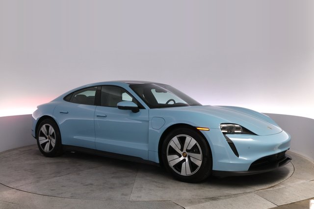 2023 Porsche Taycan — photo 11 of 28