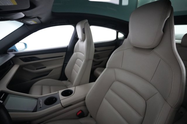 2023 Porsche Taycan — photo 3 of 28