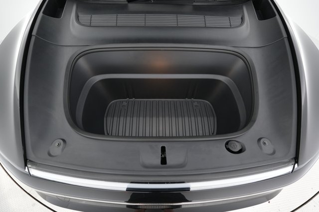 2026 Tesla Model Y — photo 23 of 24