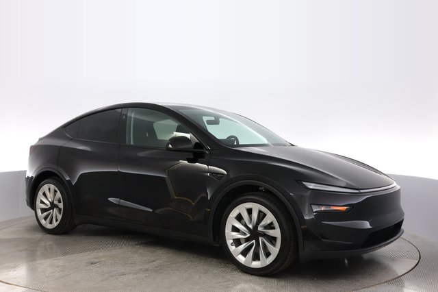 2026 Tesla Model Y — photo 11 of 24