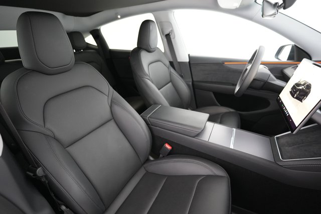2026 Tesla Model Y — photo 18 of 24