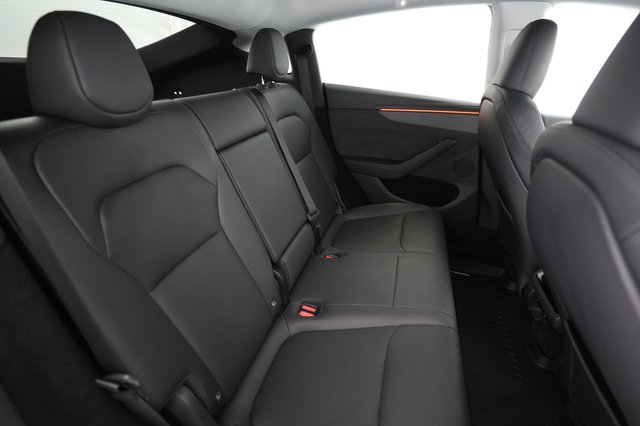 2026 Tesla Model Y — photo 19 of 24