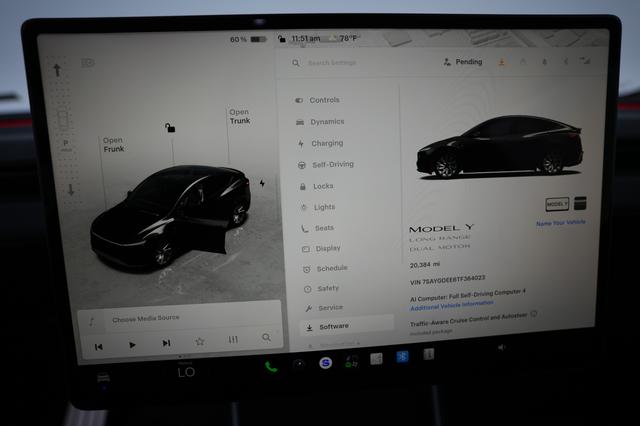 2026 Tesla Model Y — photo 5 of 24