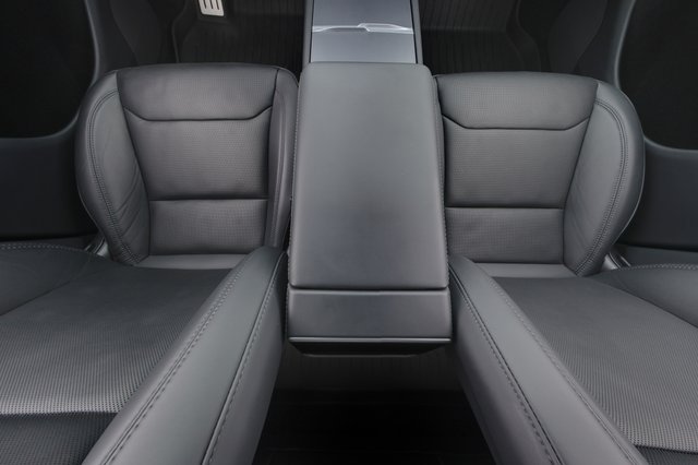 2026 Tesla Model Y — photo 22 of 24