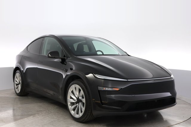 2026 Tesla Model Y — photo 10 of 24