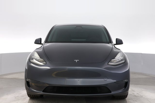 2023 Tesla Model Y — photo 9 of 24
