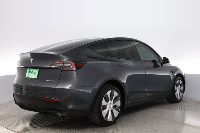 2023 Tesla Model Y — photo 2 of 24