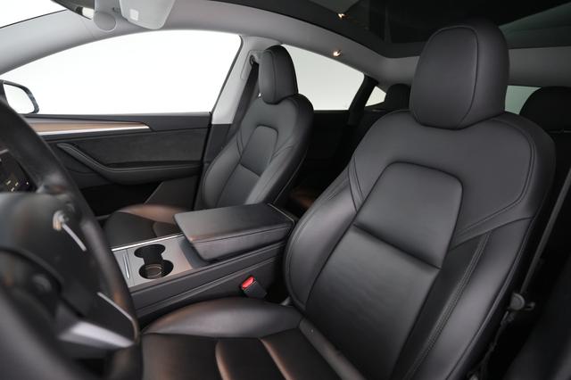 2023 Tesla Model Y — photo 3 of 24