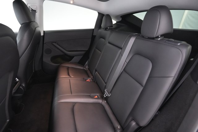 2023 Tesla Model Y — photo 19 of 24