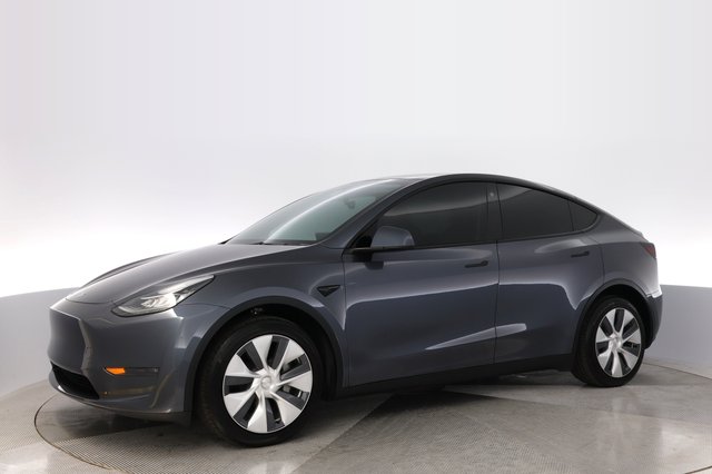 2023 Tesla Model Y — photo 14 of 24