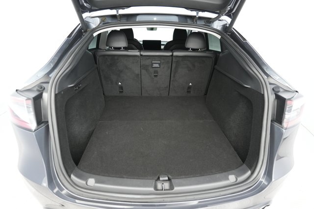2023 Tesla Model Y — photo 6 of 24