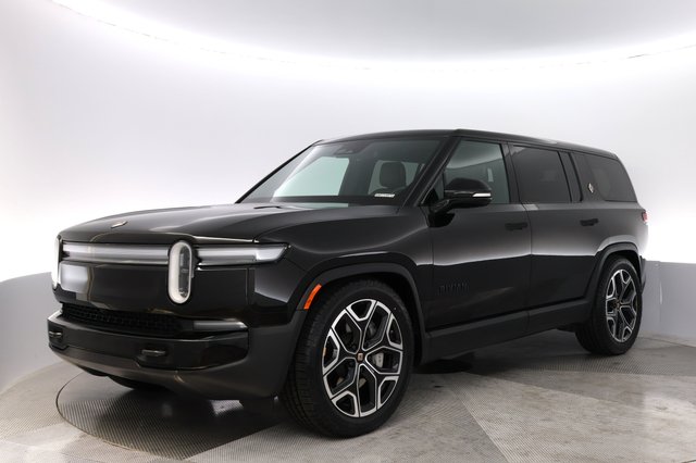 2025 Rivian R1S — VIN 7PDSGBBA5SN071487