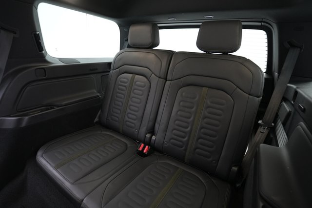 2025 Rivian R1S — photo 20 of 26
