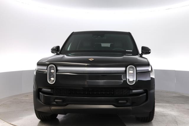 2025 Rivian R1S — photo 9 of 26