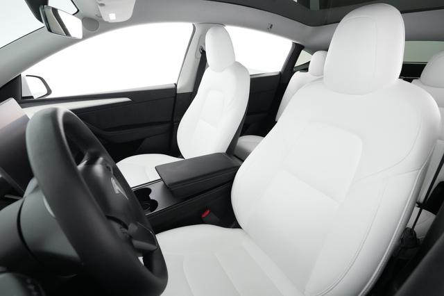 2023 Tesla Model Y — photo 3 of 24