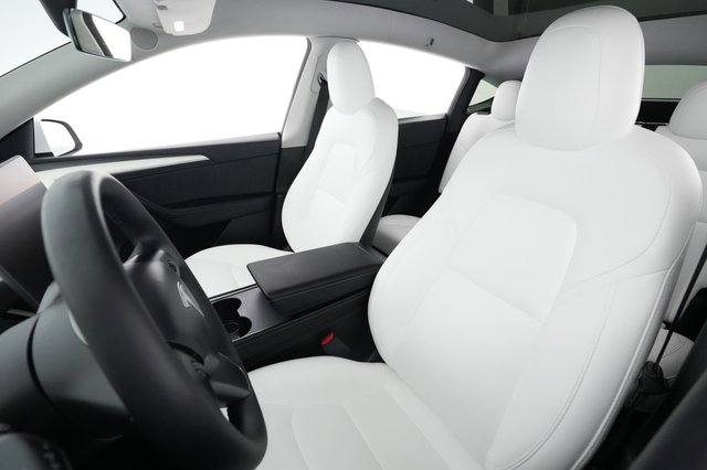 2023 Tesla Model Y — photo 3 of 24