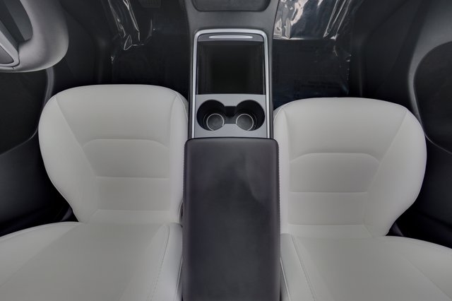 2023 Tesla Model Y — photo 22 of 24