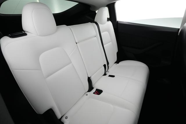 2023 Tesla Model Y — photo 4 of 24