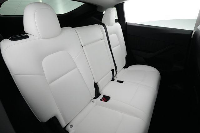 2023 Tesla Model Y — photo 4 of 24