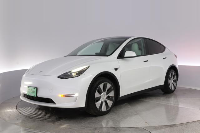 2023 Tesla Model Y — VIN 7SAYGDEEXPF627717