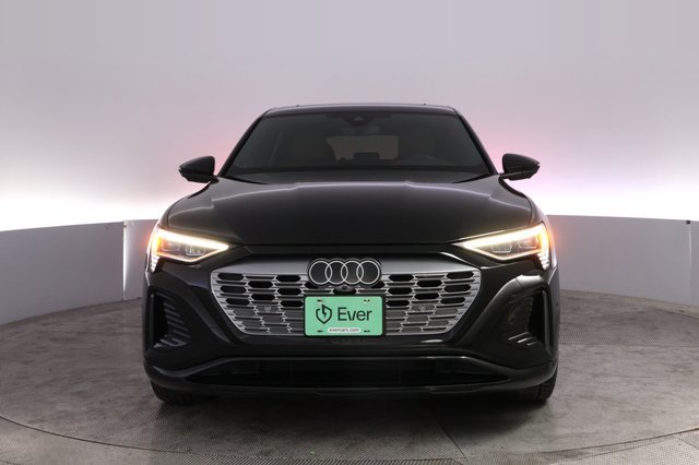 2024 Audi Q8 e-tron — photo 9 of 28