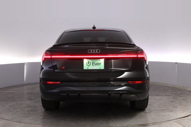 2024 Audi Q8 e-tron — photo 12 of 28