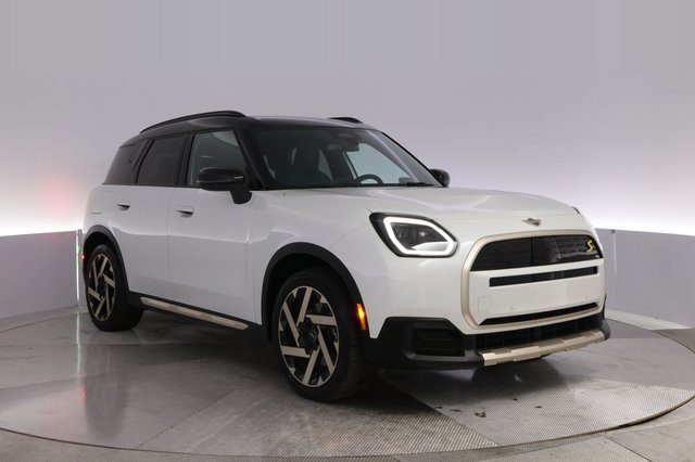 2025 MINI Countryman — photo 10 of 26