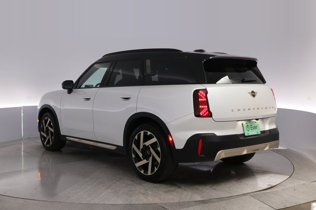 2025 MINI Countryman — photo 13 of 26