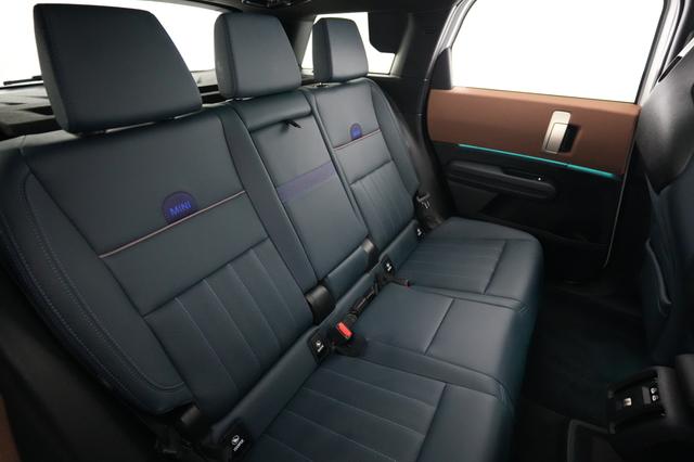 2025 MINI Countryman — photo 4 of 26