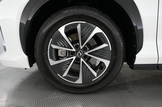 2023 Lexus RZ — photo 15 of 25