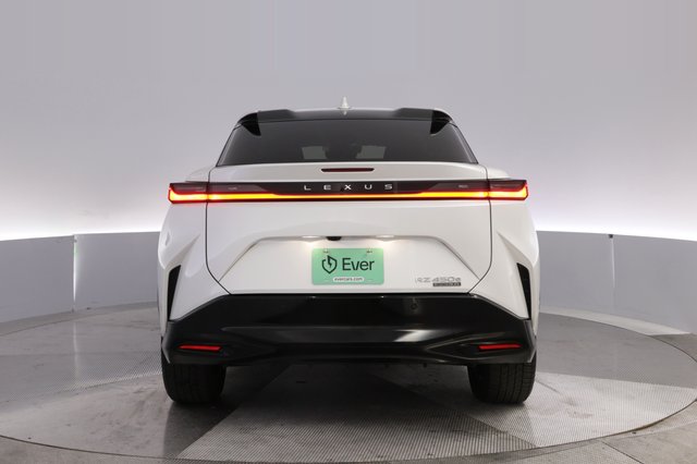 2023 Lexus RZ — photo 12 of 25