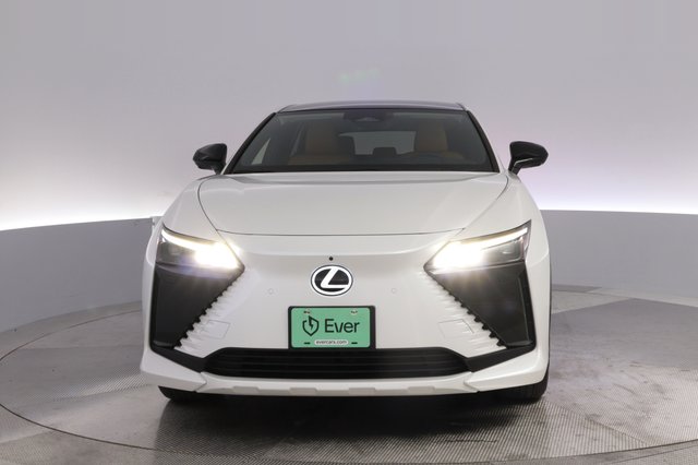 2023 Lexus RZ — photo 9 of 25