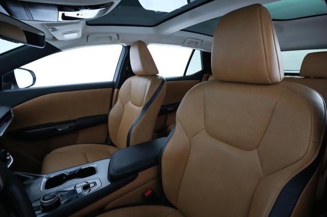 2023 Lexus RZ — photo 3 of 25