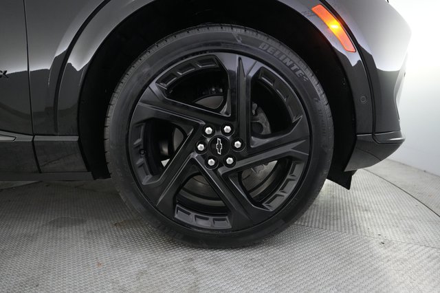 2024 Chevrolet Equinox EV — photo 16 of 26