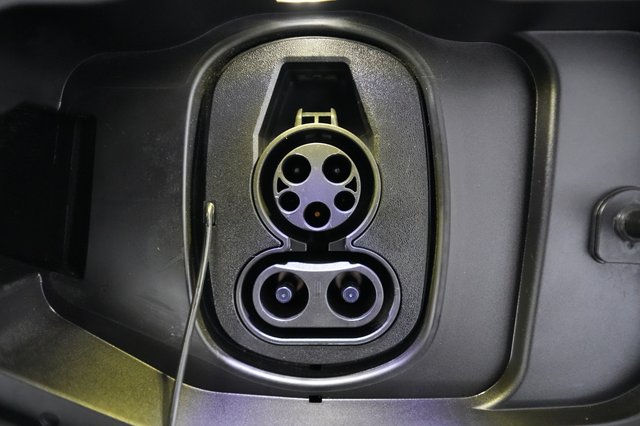 2024 Chevrolet Equinox EV — photo 8 of 26
