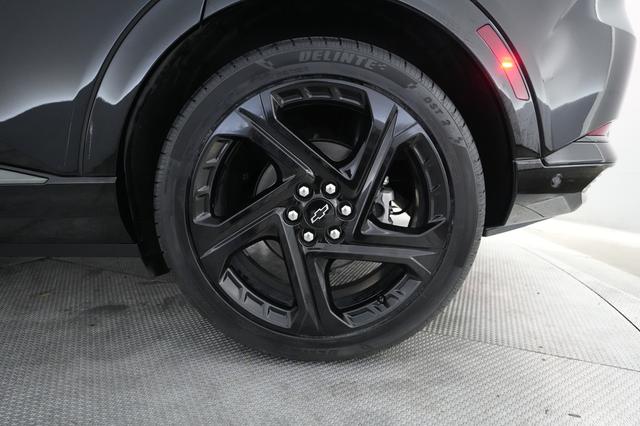 2024 Chevrolet Equinox EV — photo 7 of 26