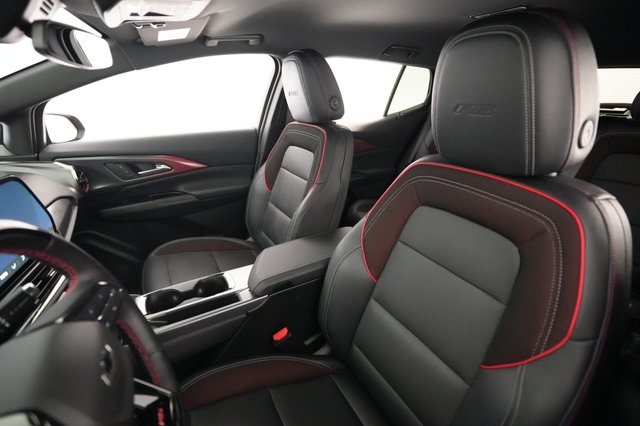 2024 Chevrolet Equinox EV — photo 3 of 26