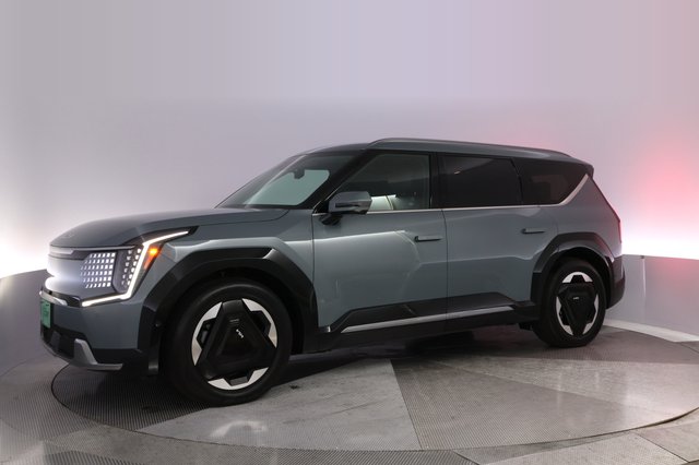 2024 Kia EV9 — photo 14 of 26