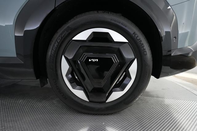 2024 Kia EV9 — photo 7 of 26