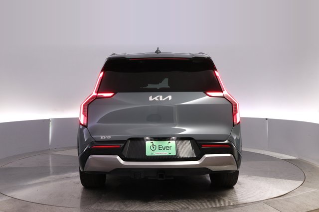 2024 Kia EV9 — photo 12 of 26