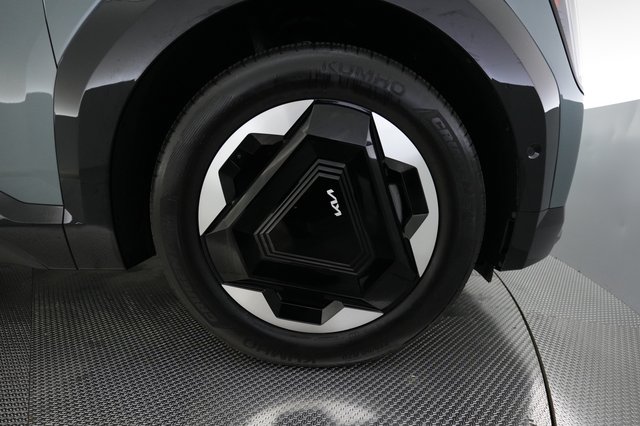 2024 Kia EV9 — photo 16 of 26