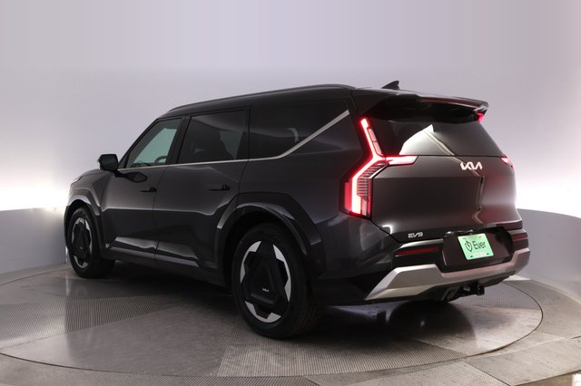 2024 Kia EV9 — photo 13 of 29