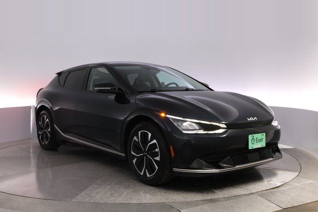 2024 Kia EV6 — photo 10 of 28