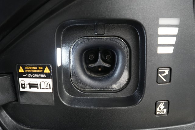 2025 Kia EV6 — photo 8 of 29