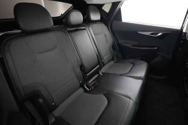 2025 Kia EV6 — photo 4 of 29