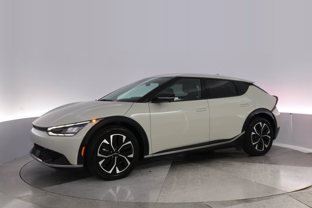 2023 Kia EV6 — photo 14 of 26