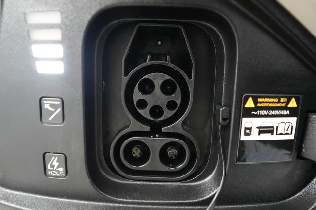 2023 Kia EV6 — photo 8 of 26